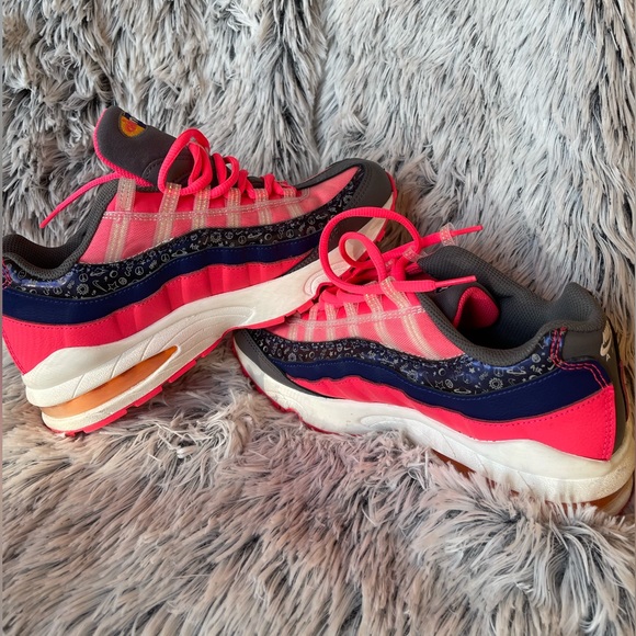 Nike Air Max 95 size 6 youth, grade school - Picture 1 of 6